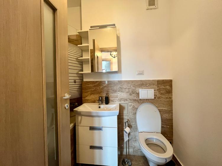 Apartament de vanzare, 3 camere, decomandat, 52 mp, Nicolina