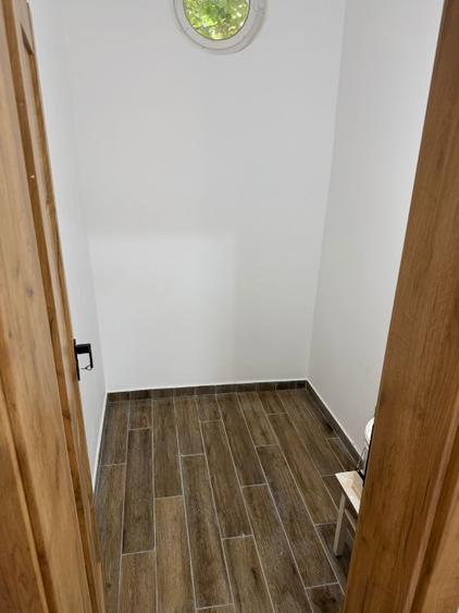 Dau în chirie casă pentru home office