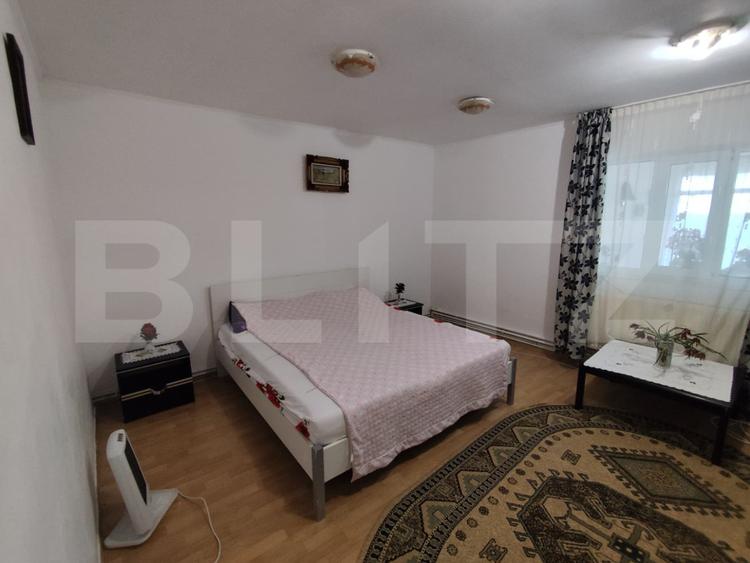 Cladire 460 mp utili, 14500 mp teren INTRAVILAN