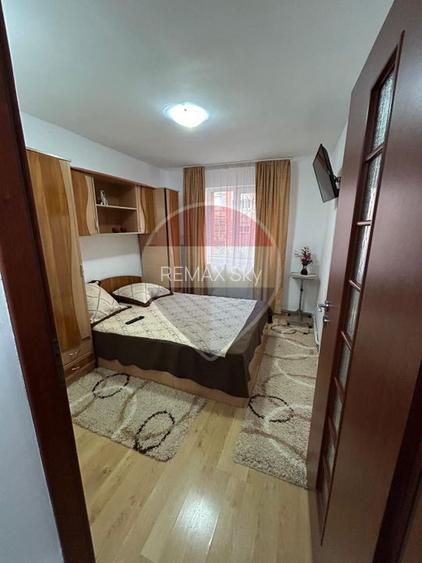 Închiriez apartament cu 2 camere str. CLOȘCA - CETATE - 7