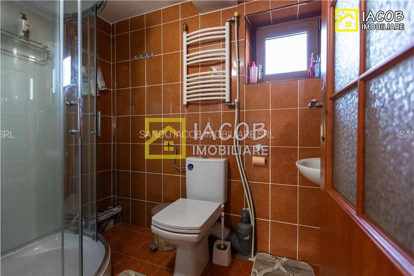 Casa P+1, cartier Serbanesti, str. Triumfului - 37