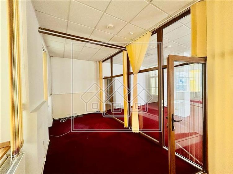Spatiu comercial de inchiriat - 600 mp, Centrul Istoric - Sibiu