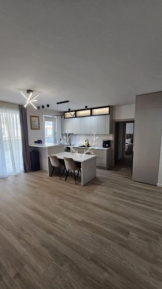Apartament cu 3 camere si terasa de 82 mp - zona Vivo Floresti