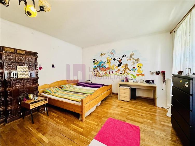 Apartament 4 camere | strada Cetatii | etaj | 148 mp | curte