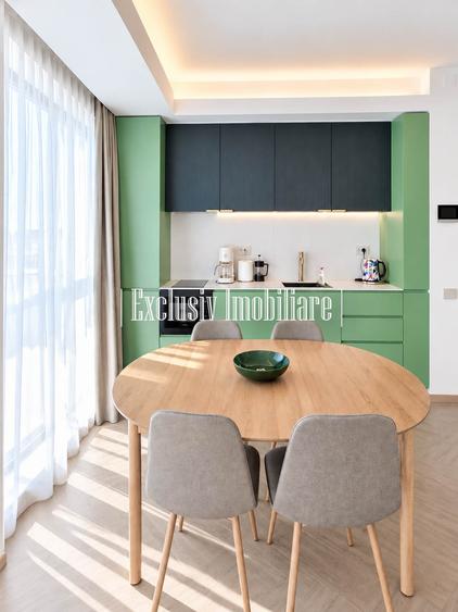 Priveliste Panoramica la Lacul Siutghiol - Apartament de Lux cu Parcare Privata