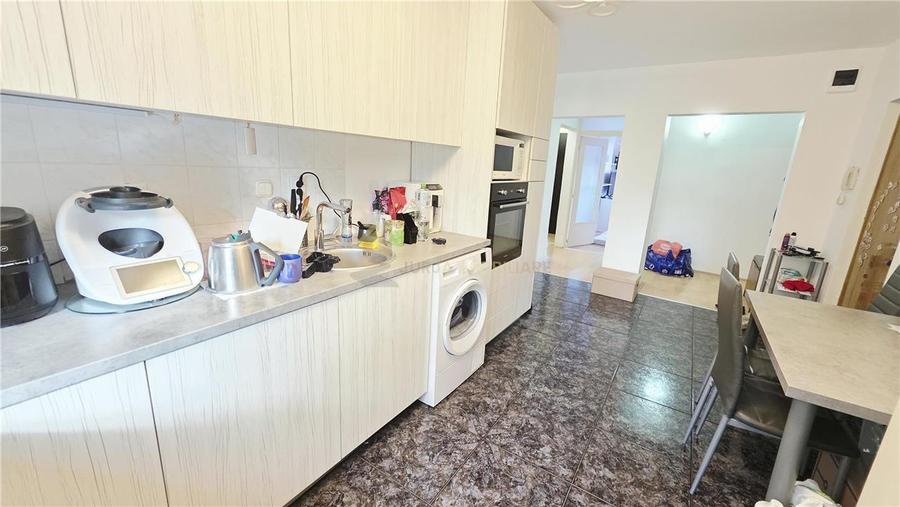 APARTAMENT 4 CAMERE 92 MP PLOPILOR PARCUL BABES