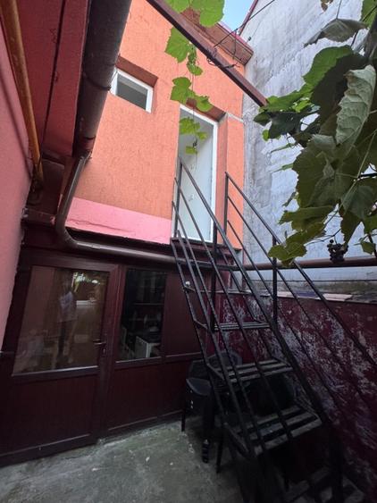 Proprietar vând casă la artera din cărămidă