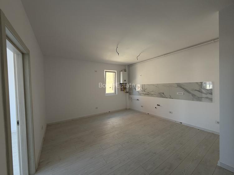 DEZVOLTATOR, 3 CAMERE LA ASFALT, GIROC - 2