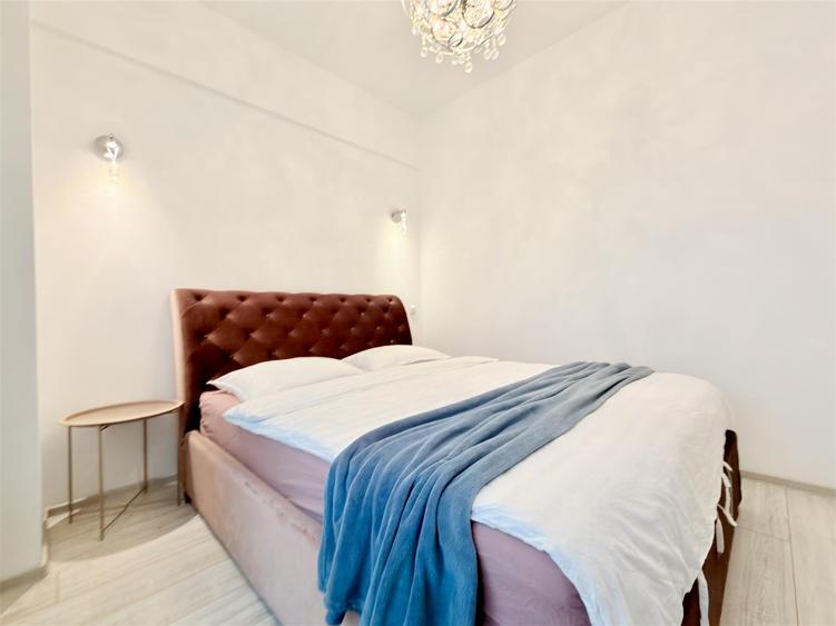 Apartament 3 camere tip penthouse Petru-Poni