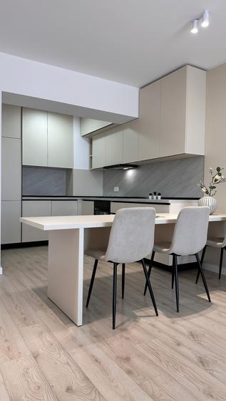 Studio Dublu în Băneasa – Spațiu Generos, Lumină Naturală și Priveliște Plăcută