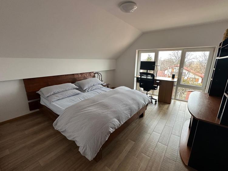 Vand casa 5 camere - 3 bai - 627 mp teren - Tocile