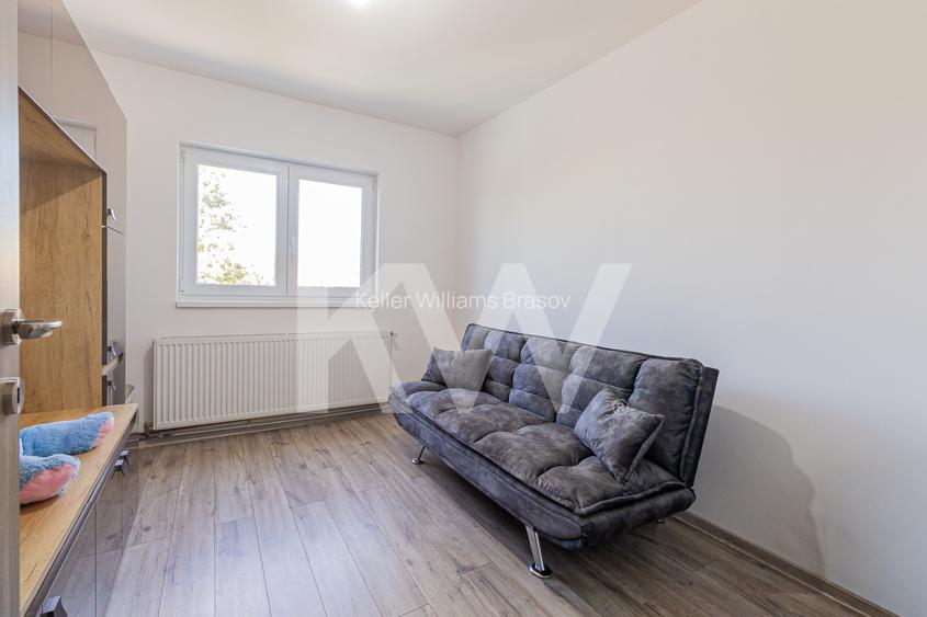 Vânzare apartament cu 3 camere, decomandat - strada Codrul Cosminului - 9