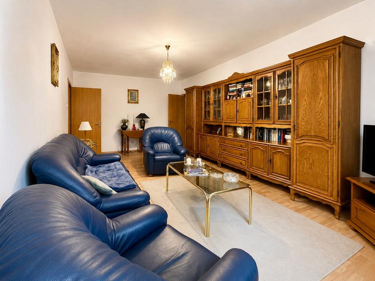 Vânzare trei camere Calea Văcărești Tineretului