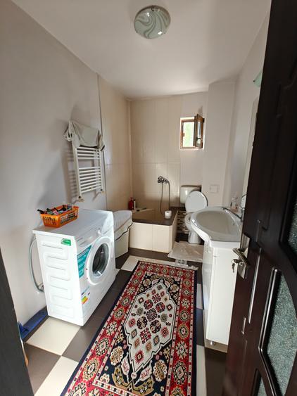 Casa de vanzare 4 camere, 900mp teren in zona Hlincea!!!