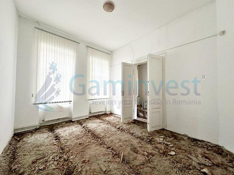 Casa ultracentrala cu apartament si demisol, zona Republicii pietonala, Oradea