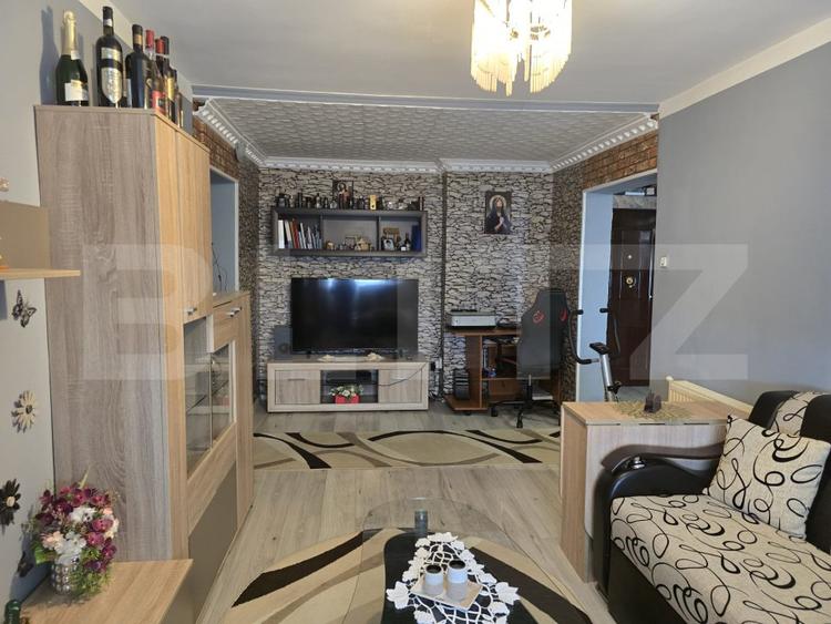 Apartament de vanzare, cu 3 camere, 81.,6 mp, zona Closca