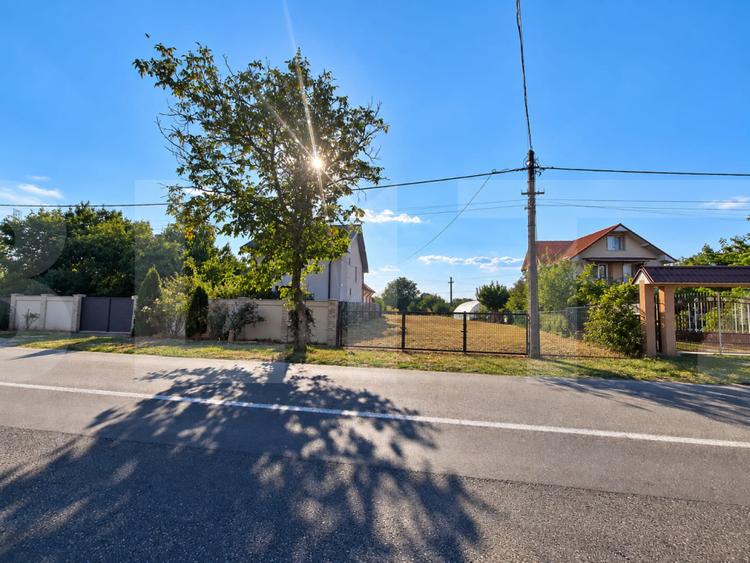 Teren intravilan 2.800 mp | Front 13 m | Acces dublu | Aproape de Slatina