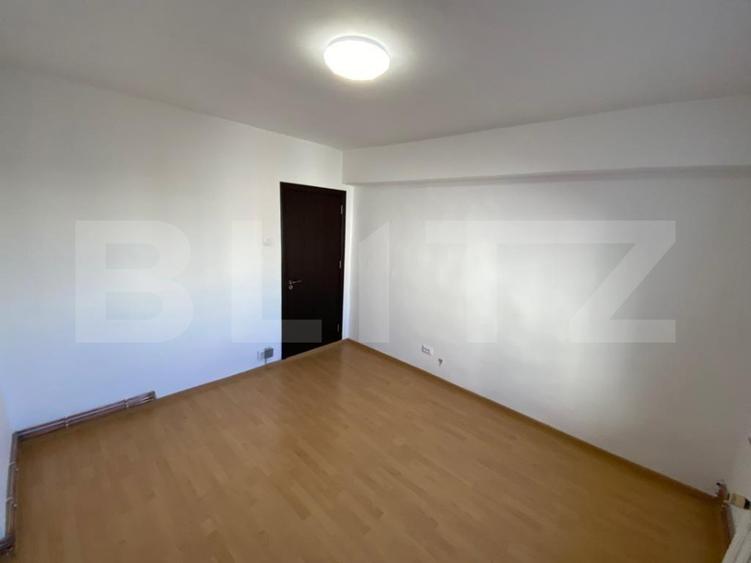 Apartament 3 camere, 80 mp, pretabil spatiu birouri, zona Ultracentrala