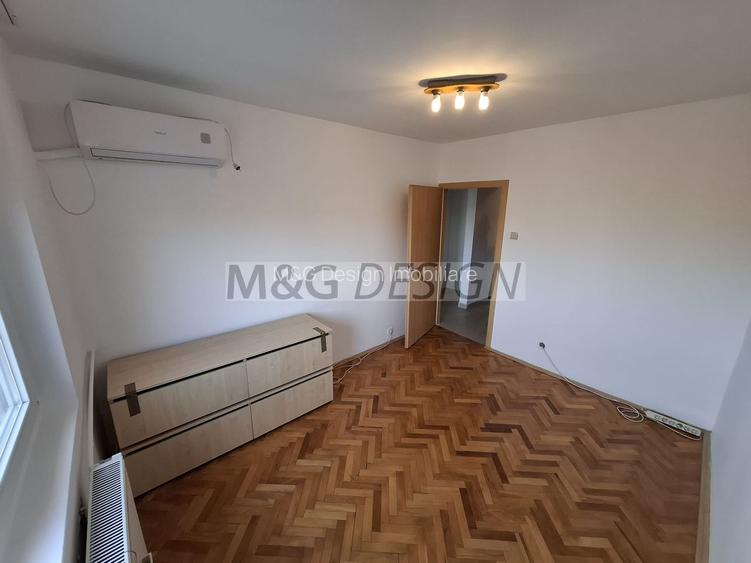 Aradului, 3 camere decomandat, 2 bai