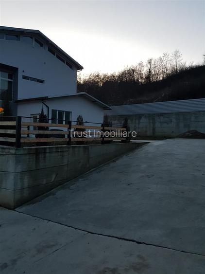 9 camere l Ideal Investitie l Util 418 mp l Teren 650 MP l Floresti