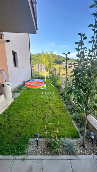 Ap 2 camere decomandate, 51 mp, gradina 40 mp, 2 parcari, zona Sub Cetate!