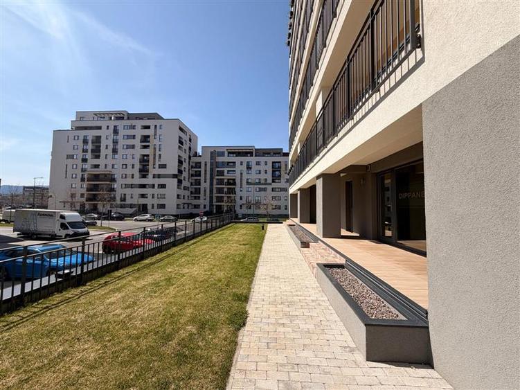 Spatiu comercial de inchiriat, 61 mp utili, Coresi Avantgarden, Brasov