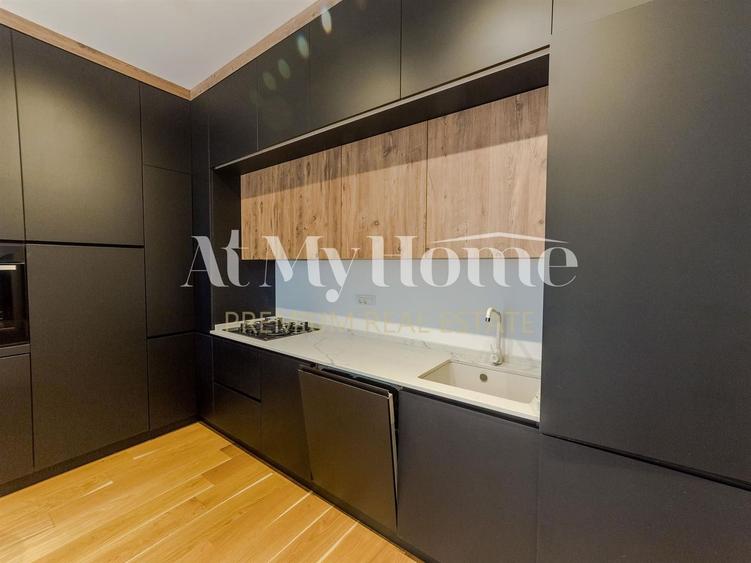 Apartament SUPERB cu 2 camere, Vedere LAC, Mobilat Premium, terasa, parcare