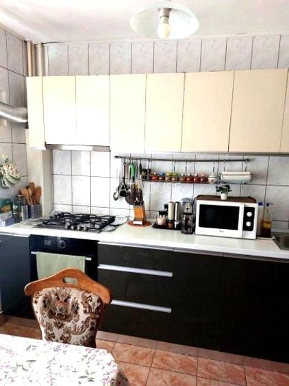 APARTAMENT 1 /8 BL 1991 78 MP APROPRIERE SCOALA 81 METROU VEDERE MIXTA HOL H