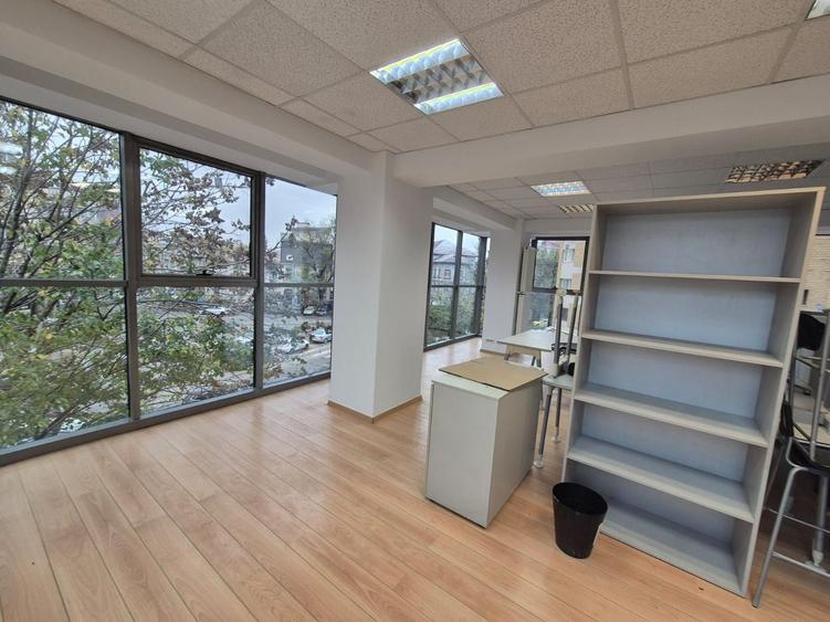 Clădire de birouri 680 mp de vânzare, Foișorul de Foc, centru