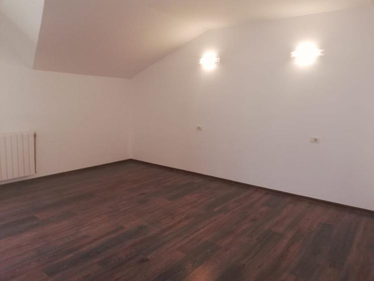 Casă individuală , 167 mp utili, 4 camere + mansardă finisată- teren 300mp