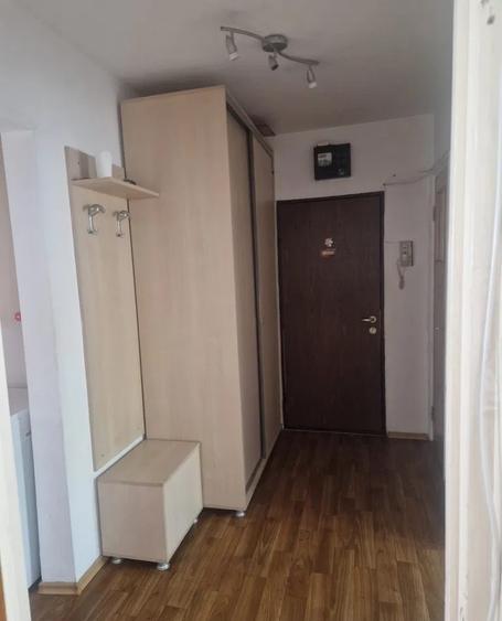 3 camere decomandat Drumul Taberei metrou Râul Doamnei