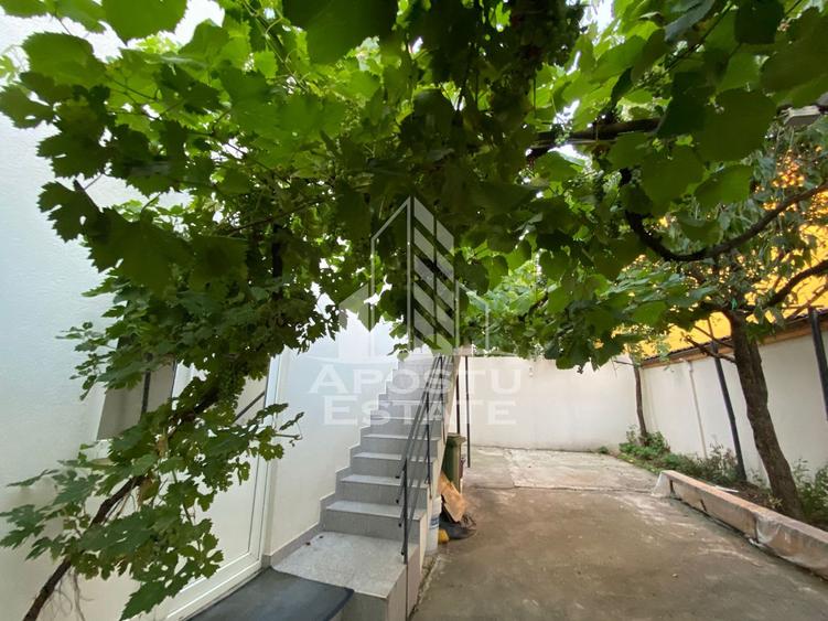 Casa P+1 cu 2 apartamente - pozitie excelenta pe Aleea Ghirodei