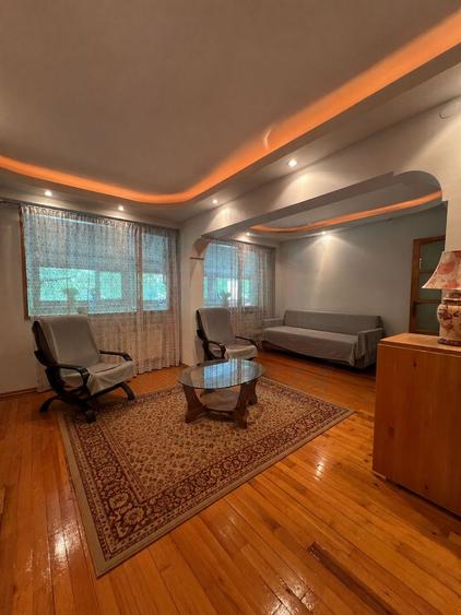 Apartament spațios și luminos cu 4 camere, 2 băi și terasă – Micro 20