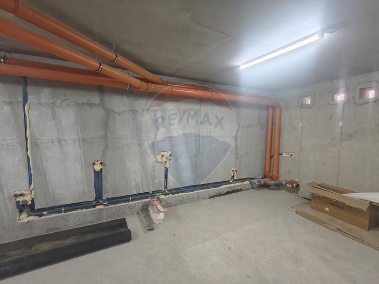Spatiu depozitare de 100mp, cu parcare, de inchiriat in zona Iris
