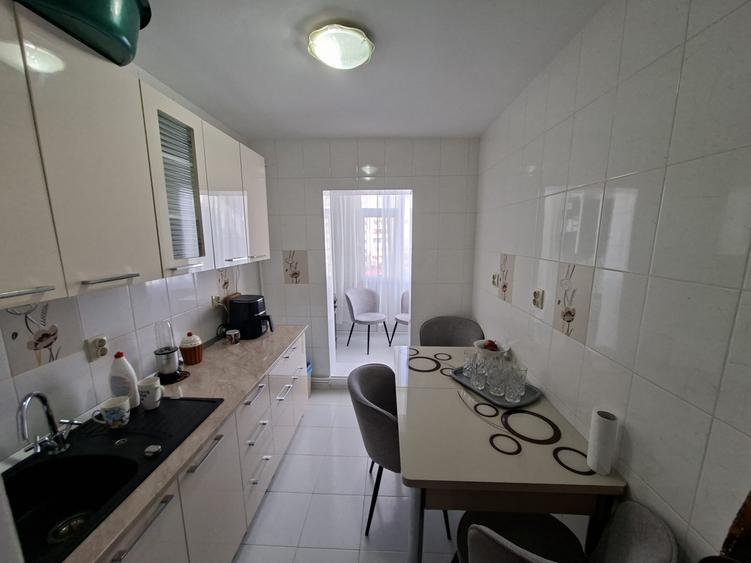 Apartament 2 camere, decomandat, zona Dacia