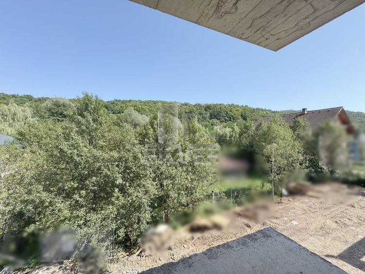 Casa individuala/teren 600mp/panouri fotovoltaice/pompe de caldura.