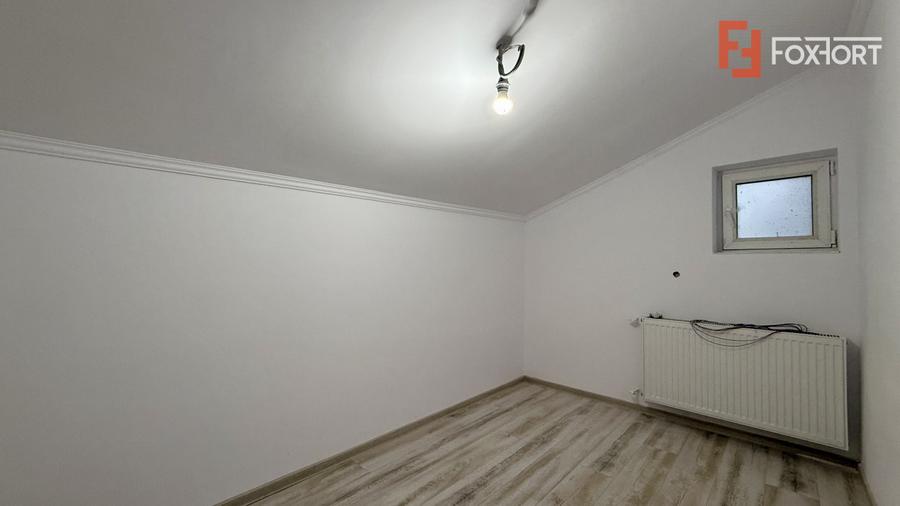 Duplex cu 4 camere, Parter + Mansarda, zona Sanandrei