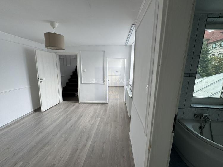Vila renovata cu 8 camere si curte proprie de inchiriat *Aviatorilor* - 38