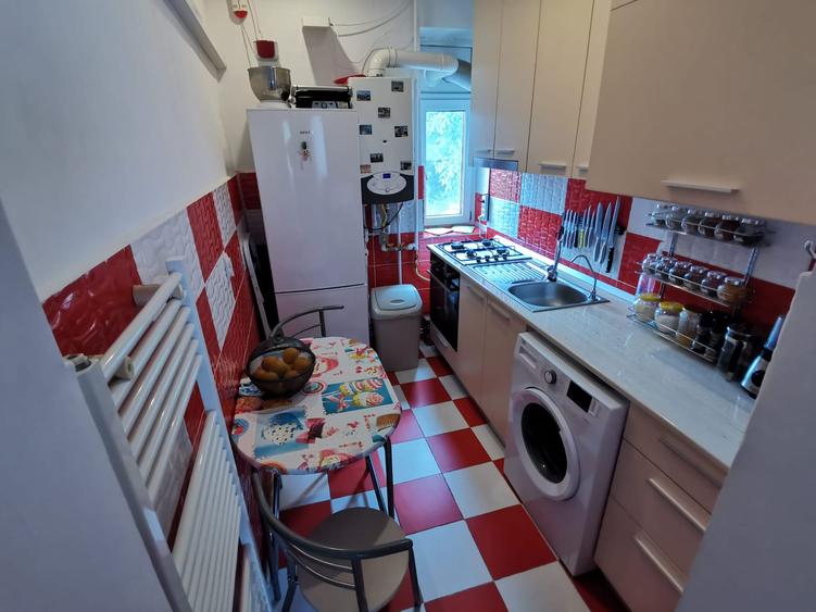 Apartament 3 Camere zonă liniștită ( Palas )