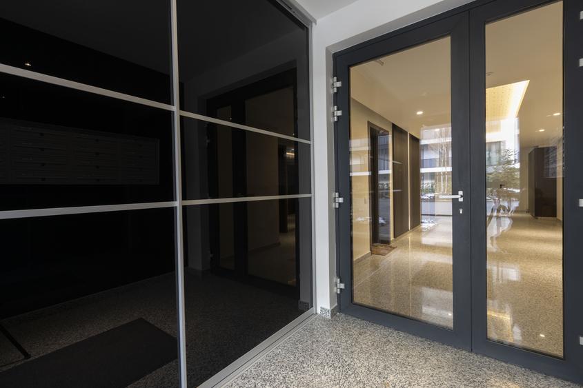 4 cam 190mp Residence5- Oliveto, parcare subterana, curte interioara, comision 0