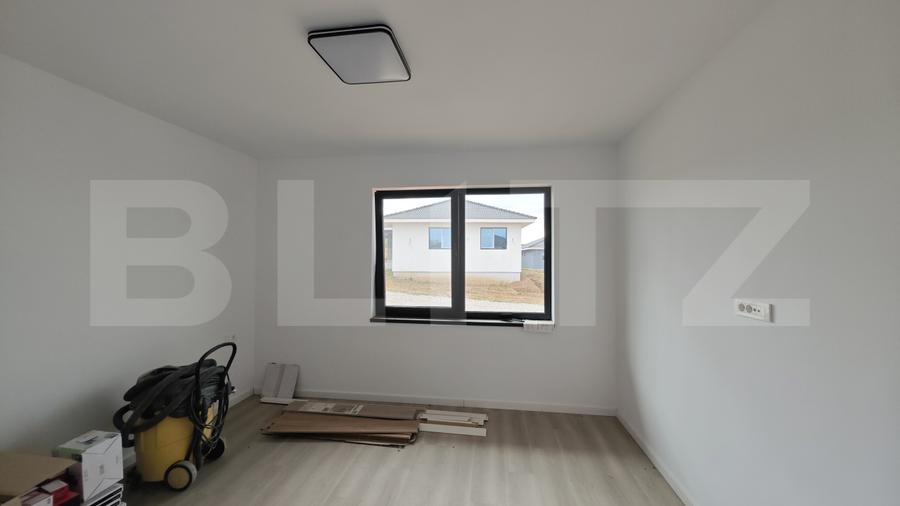 Casa cu 4 camere, 110 mp, 500 mp teren, zona Paleu
