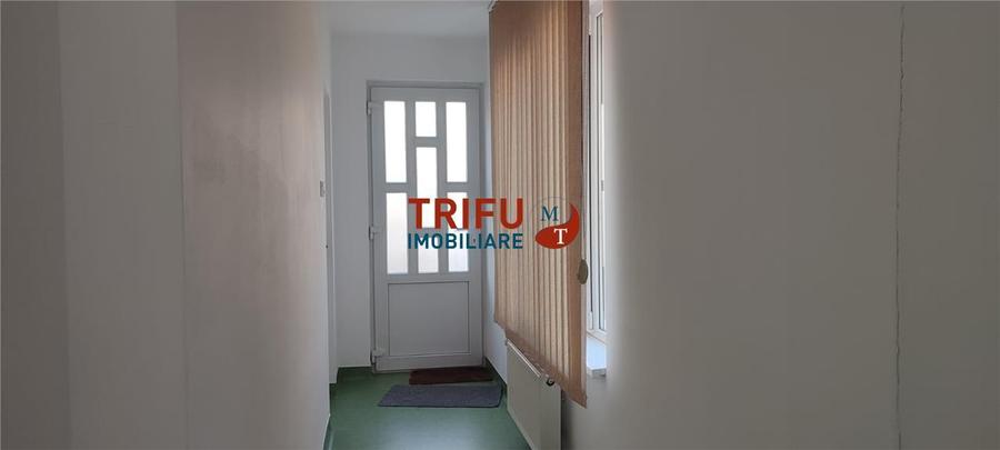 Spatiu comercial 4 camere de vanzare in Cetate