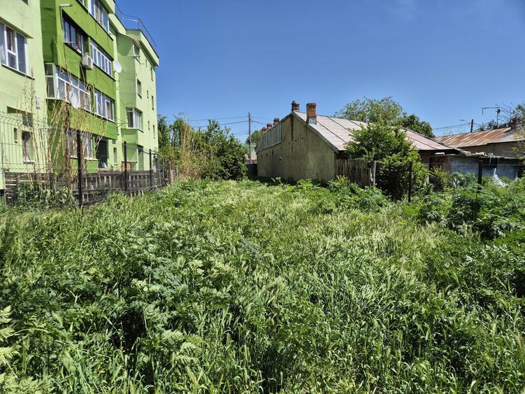 Teren intravilan 2658 mp cu bransament electric trifazic  - 1 Decembrie, Ilfov