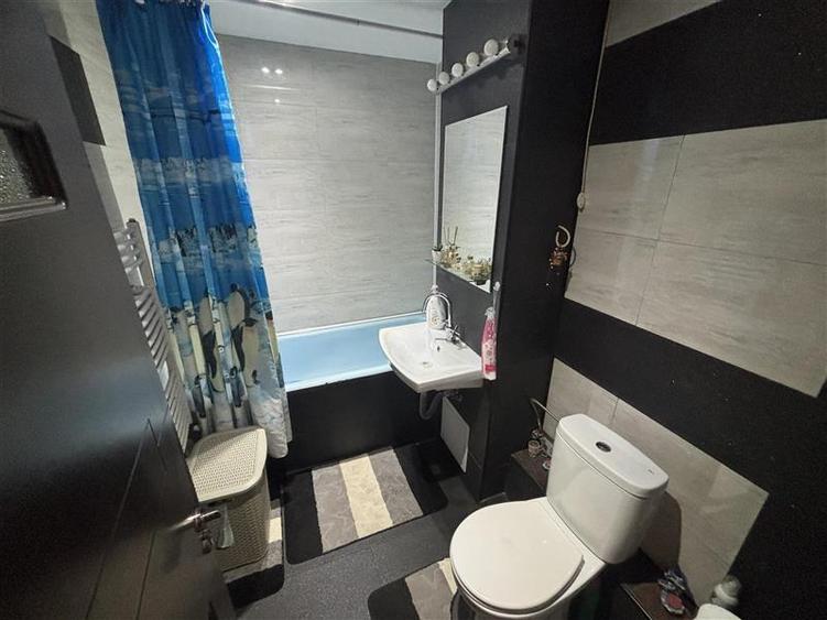 Apartament cu doua camere de inchiriat in Unirii