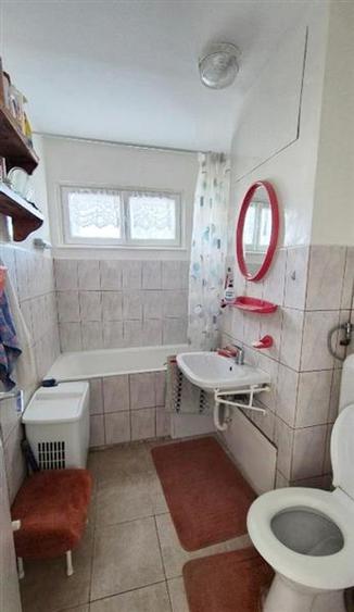 Apartament  3 camere etaj intermediar zona Astra