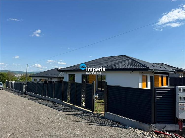 Casa Parter – 3 dormitoare, 2 bai, 92 mp utili – Zona Horpaz