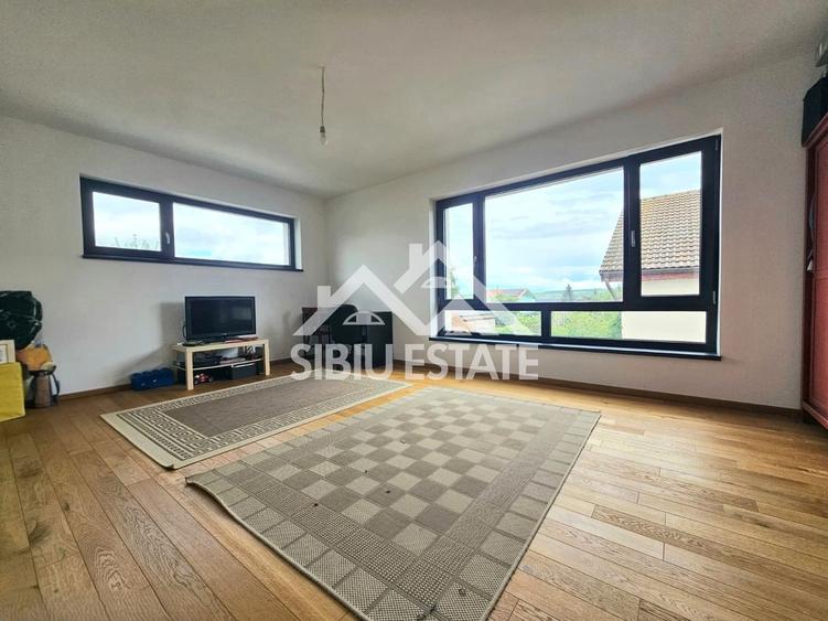 Casa moderna HOME & BUSINESS