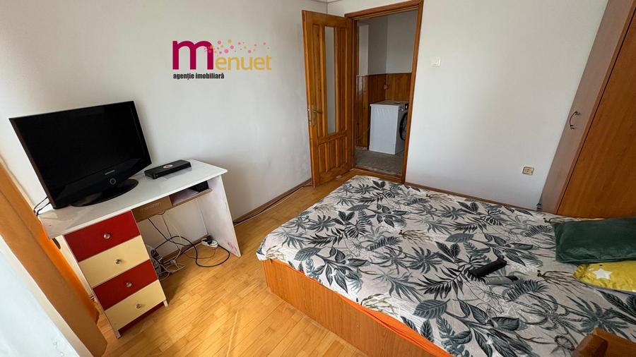 Apartament 3 camere,Central,etaj 8,gaze,mobilat