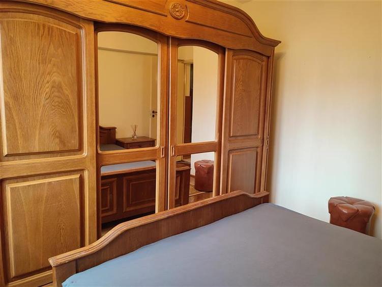 APARTAMENT 3 CAMERE, HARMANULUI COLT CU GARII