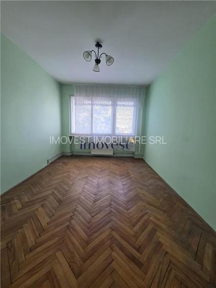 Apartament 3 Camere zona Strazii Closca - 3